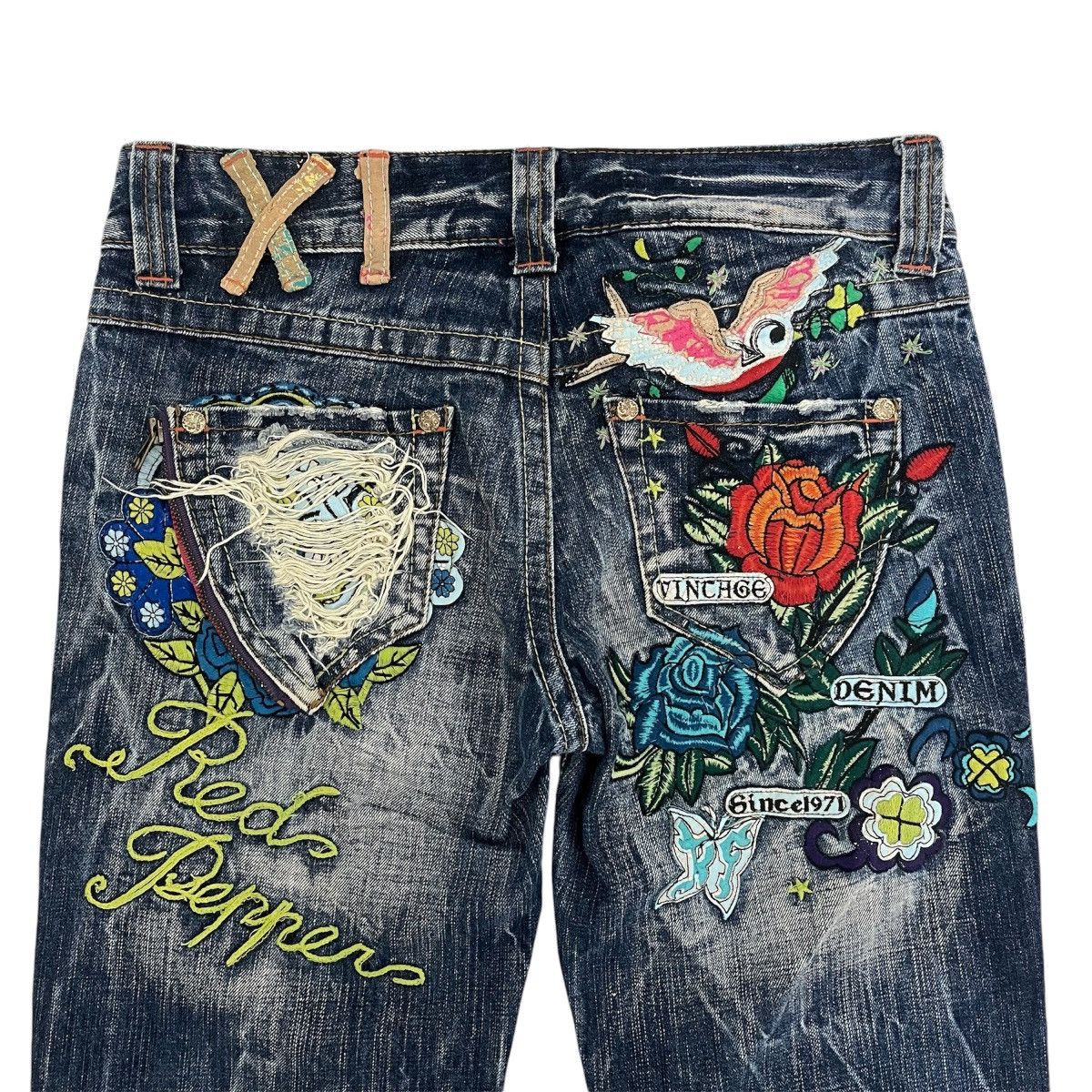 Hysteric Glamour FLARE JEANS RED PEPPER EMBROIDERY DENIM BOOT CUT PANTS Size 28" / US 6 / IT 42 - 3 Thumbnail