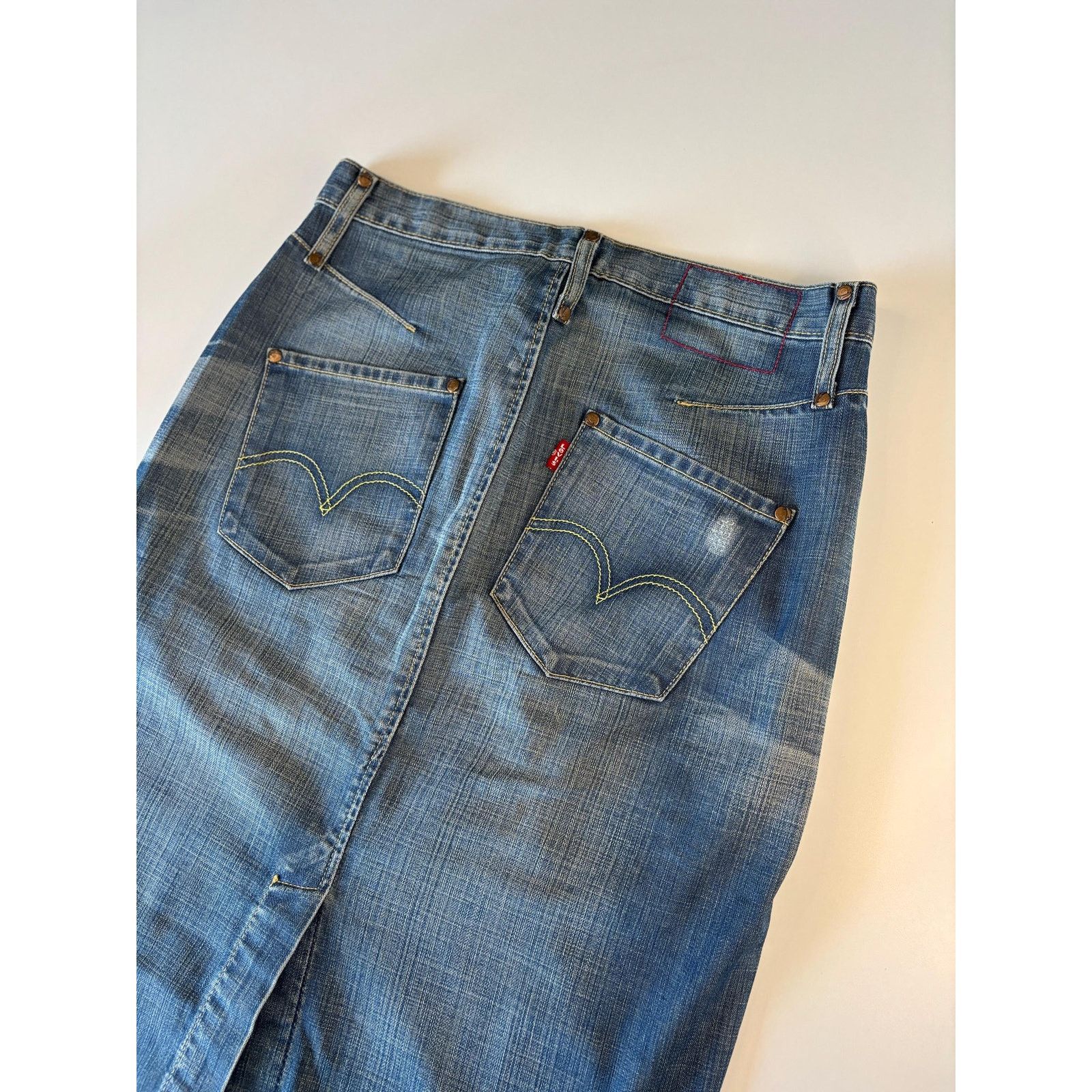 Levi's Vintage Levi’s Engineered Y2K Asymmetric Denim Skirt Twisted Size 27" / US 4 / IT 40 - 1 Thumbnail