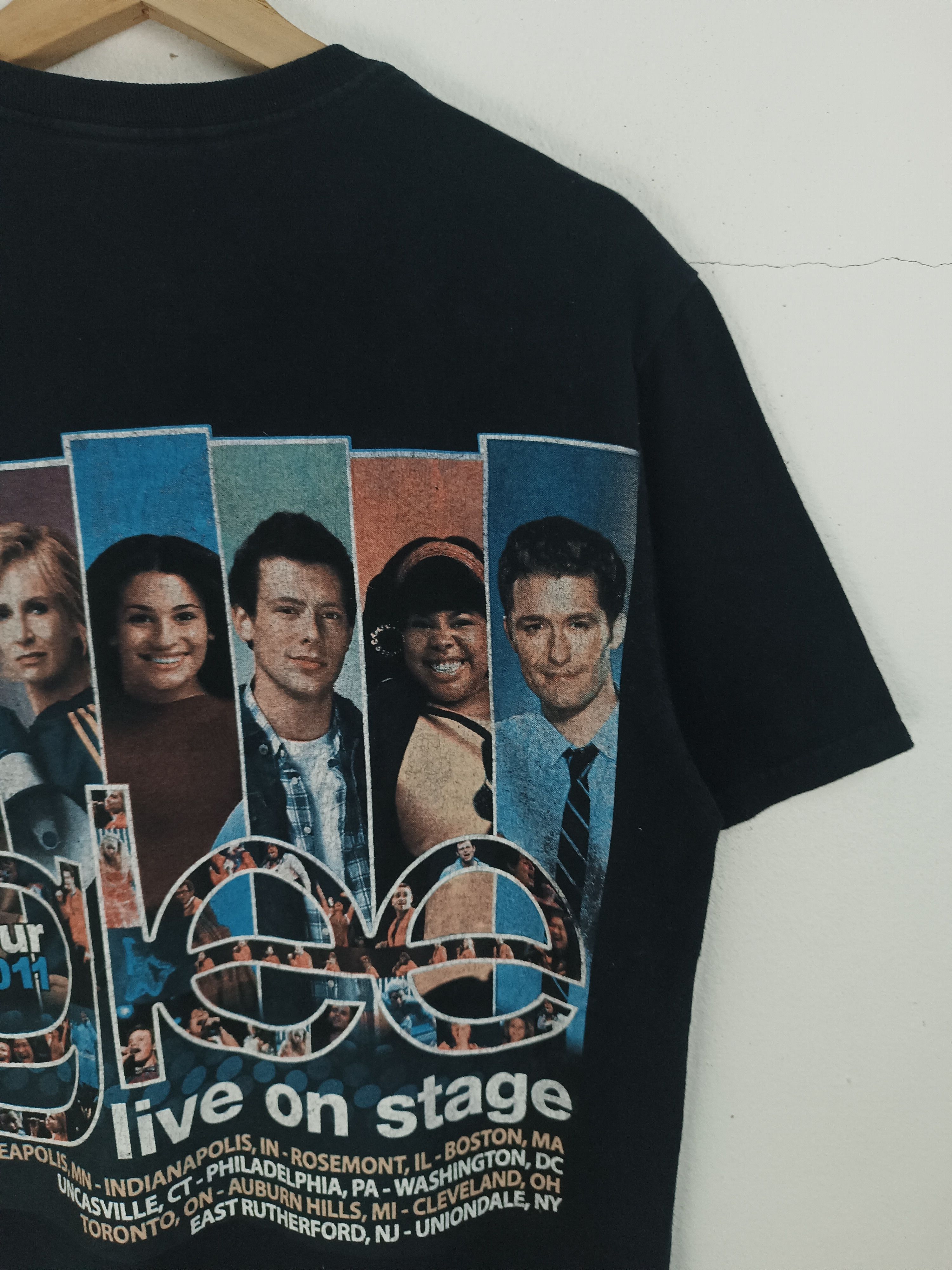 Vintage VINTAGE '11 GLEE ON TOUR LIVE TEE TV SERIES FRIENDS OFFICE Size US S / EU 44-46 / 1 - 11 Thumbnail