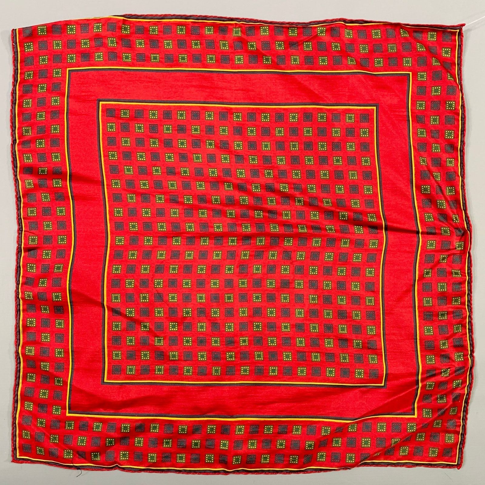 Vintage VINTAGE Red Green Yellow Squares Pocket Square Size ONE SIZE - 3 Thumbnail