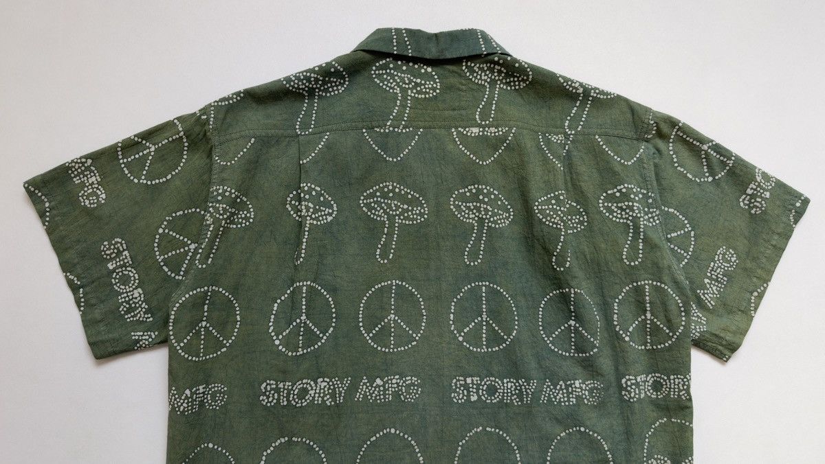 Story Mfg. Sample Alien + Peace Sign Print Shirt Size US M / EU 48-50 / 2 - 15 Thumbnail