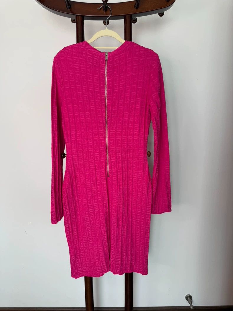 Givenchy Givenchy Dress, runway style, size M (bust 89cm) Size M / US 6-8 / IT 42-44 - 3 Thumbnail
