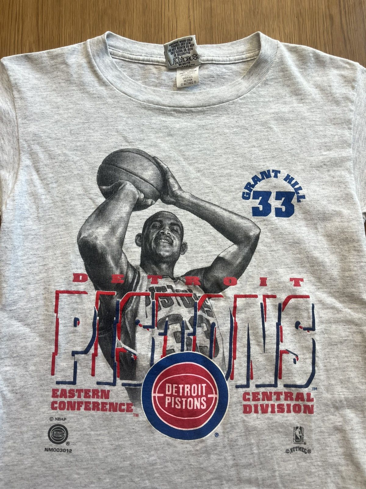 NBA Vintage Grant Hill Detroit Pistons player ( Kid size )90’s Size US XS / EU 42 / 0 - 6 Thumbnail