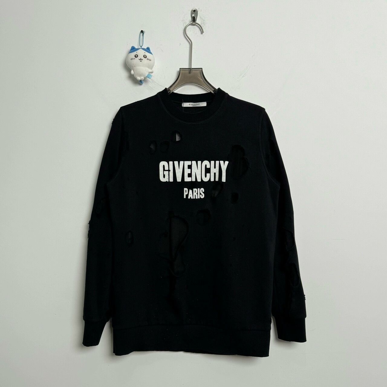 Givenchy Givenchy Distressed Logo Sweatshirt XS Size XS / US 0-2 / IT 36-38 - 1 Thumbnail