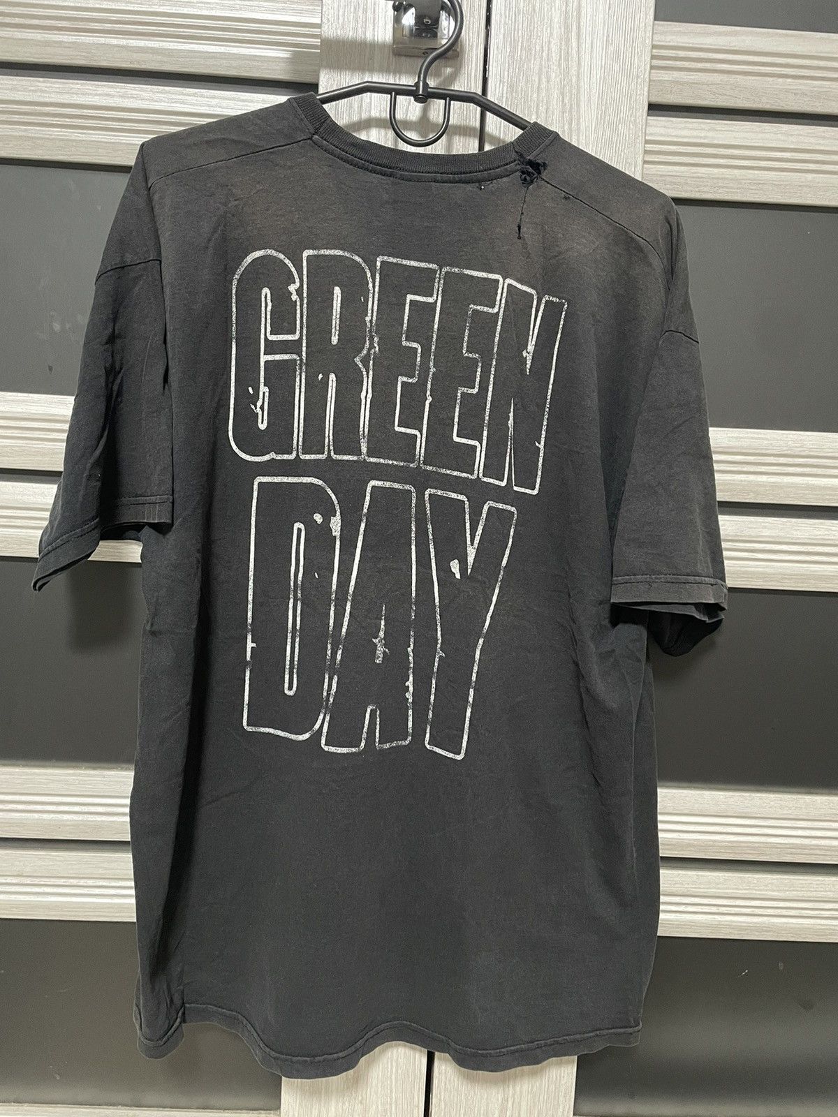 Band Tees × Vintage Green Day Vintage American Idiot AOP T Shirt Tee 2005 Back Size US XL / EU 56 / 4 - 2 Thumbnail