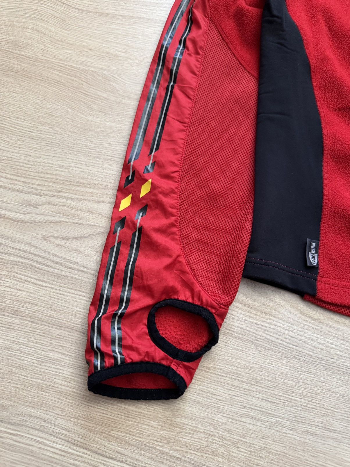 Vintage Vintage 00’s 2003 Adidas y2k Japanese Red Fleece Long Sleeve Size US M / EU 48-50 / 2 - 3 Thumbnail