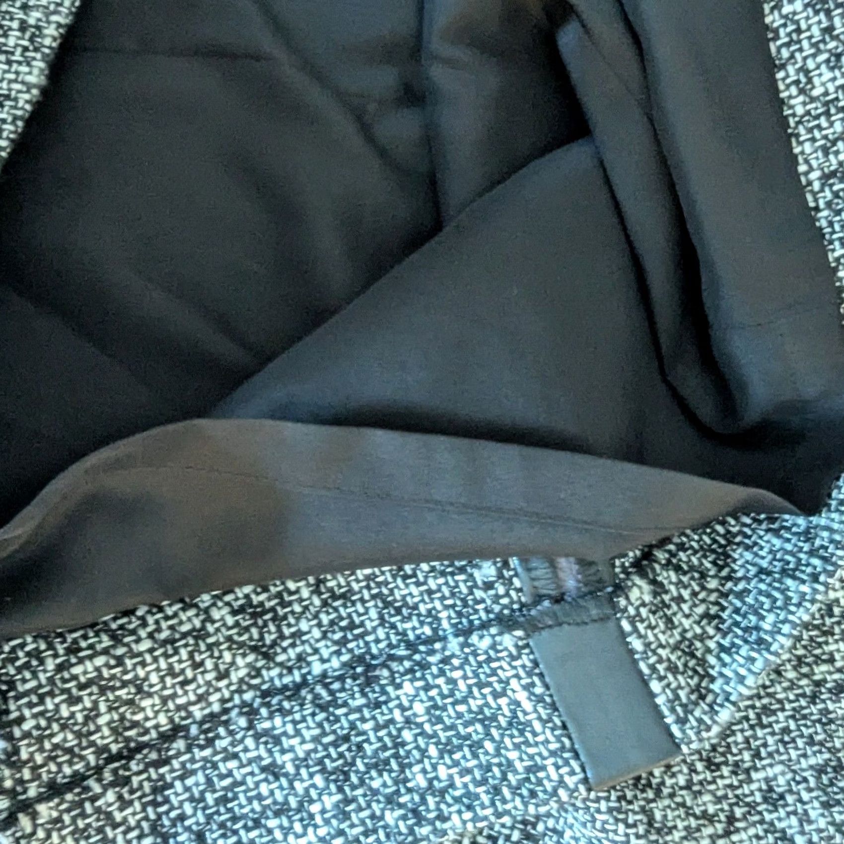 Banana Republic Banana Republic Skirt Black White Tweed Mini Zip Pockets Faux Leather Trim 6 Women Professional Office Siren Grunge Winter Fall Spring Vintage No Size 28" / US 6 / IT 42 - 3 Thumbnail