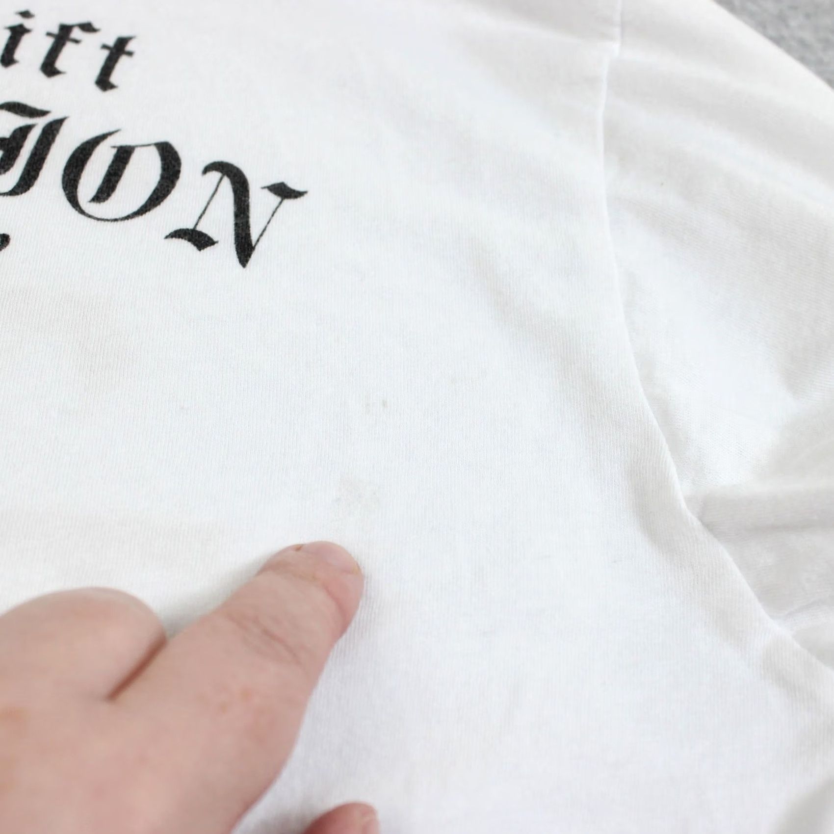 Vintage Taylor Swift Shirt Mens Medium White Long Sleeve Reputation Stadium Tour Graphic Size US M / EU 48-50 / 2 - 6 Thumbnail