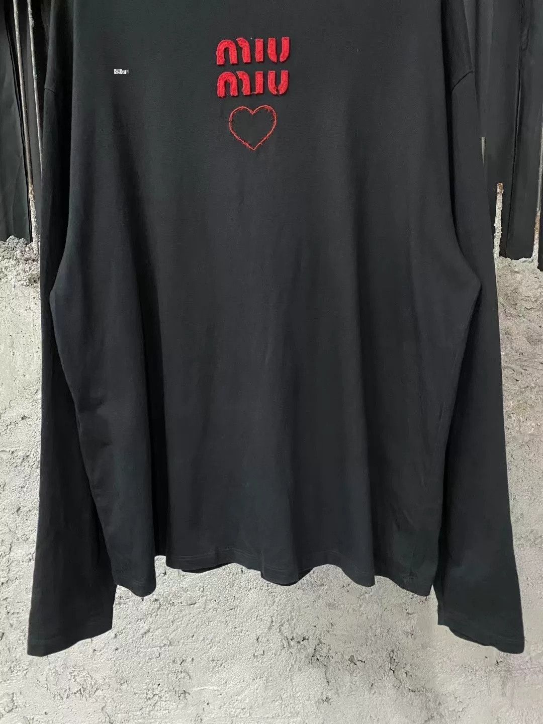 Miu Miu Miu Miu Black Red Logo Heart Long Sleeve Size US 26 / EU 42 - 4 Thumbnail