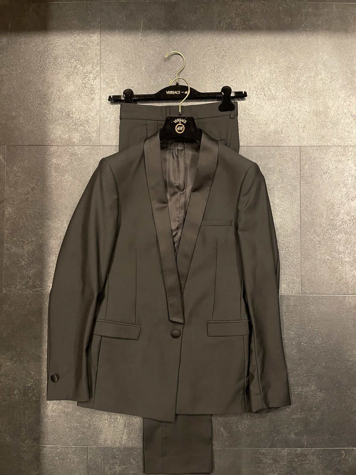 H&M × Versace H&M x Versace Suit Black Size 36R - 1 Thumbnail