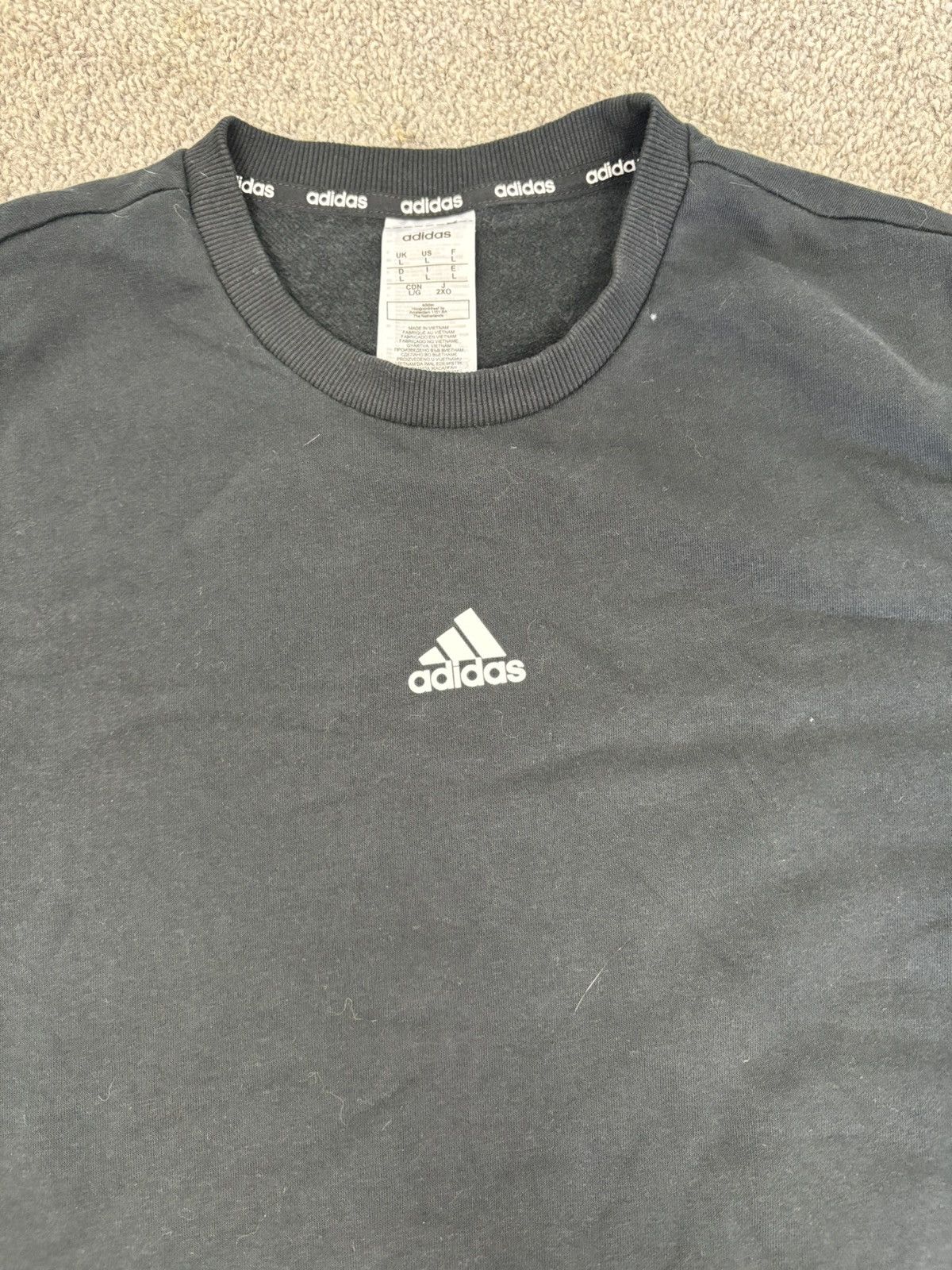 Adidas Black adidas center logo crewneck Size US L / EU 52-54 / 3 - 2 Thumbnail