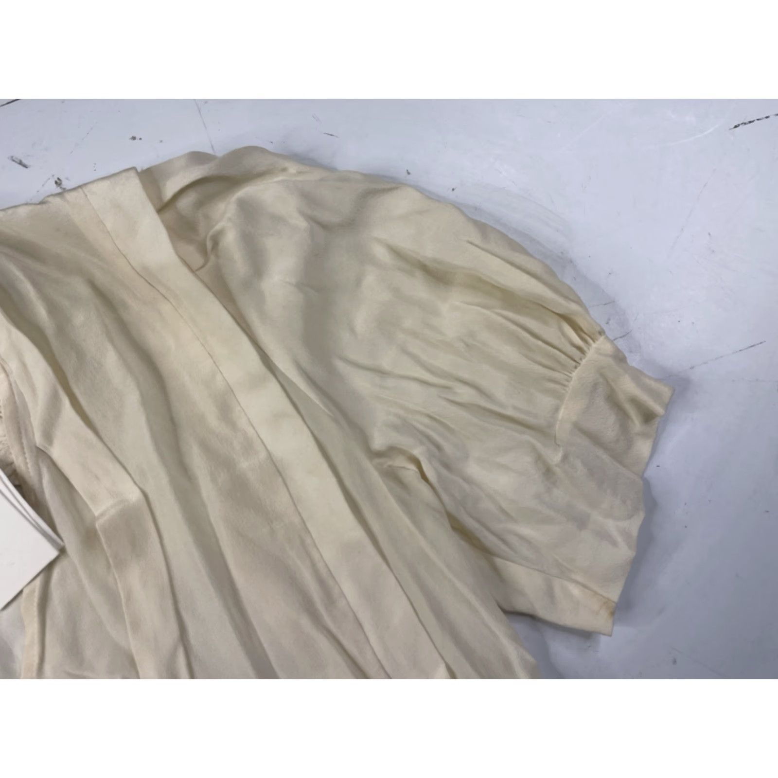 Sandro NWT Sandro Blouse Shirt Womens Silk Beige V-Neck Bow Long Sleeve Size 1 Paris Basic Work Formal Fall Spring Winter Size XS / US 0-2 / IT 36-38 - 3 Thumbnail
