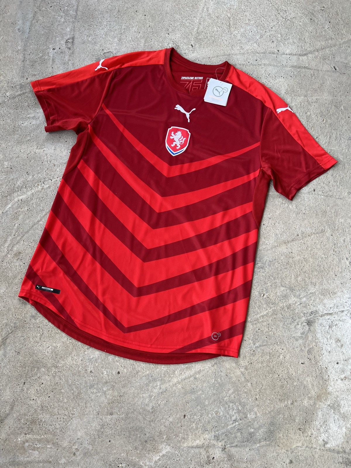 Puma Puma Czech National Football Jersey Size US L / EU 52-54 / 3 - 1 Thumbnail