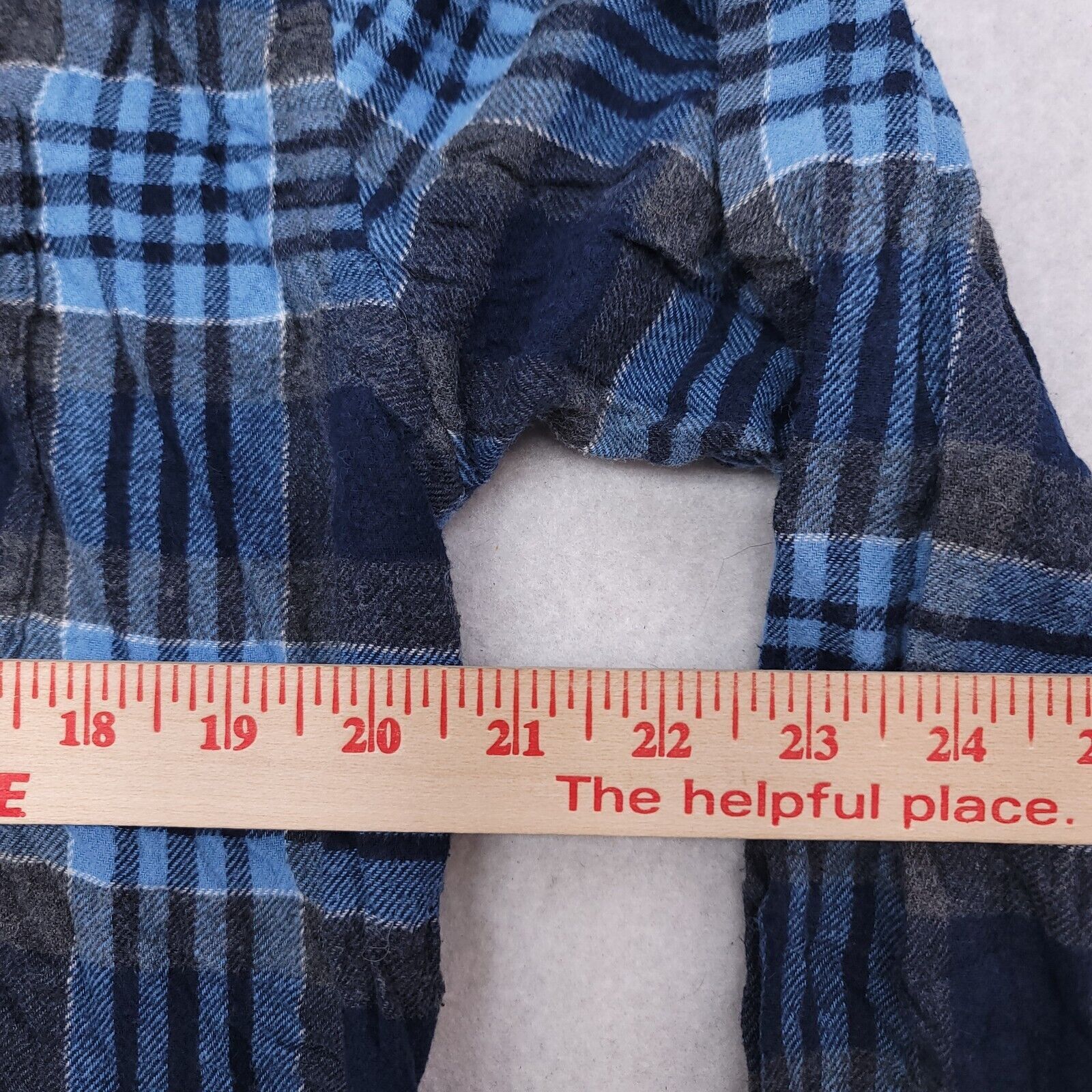 Croft & Barrow Croft & Barrow Tartan Flannel Shirt Mens Size L Blue Gray Size US L / EU 52-54 / 3 - 8 Thumbnail