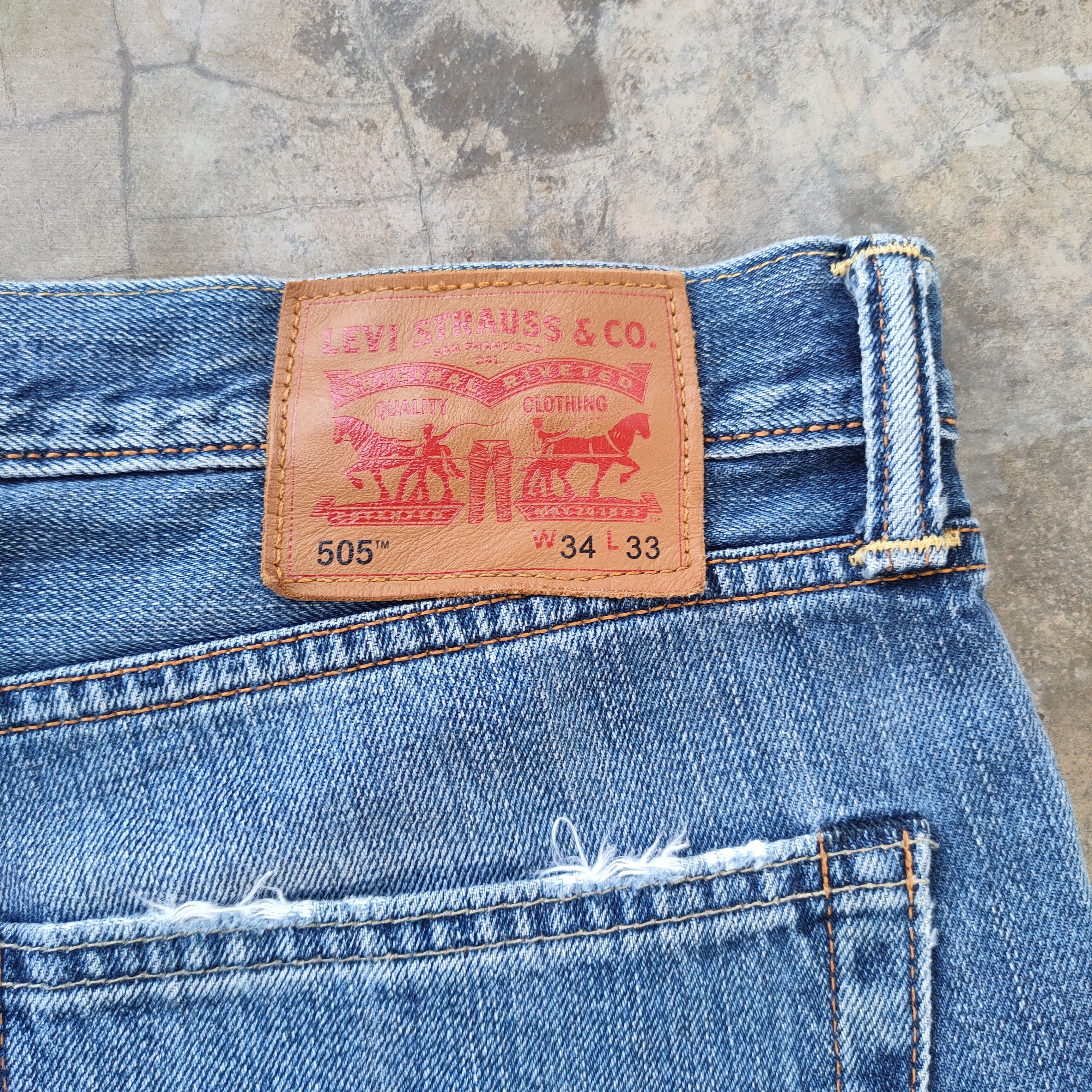 Levi's Vintage Clothing VINTAGE LEVI'S 505 RIPPED DENIM JEANS PANTS Size US 36 / EU 52 - 12 Thumbnail