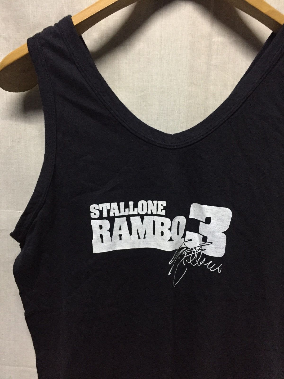 Vintage Vintage 90s Stallone Rambo 3 Promo Tank Top Size ONE SIZE - 1 Thumbnail