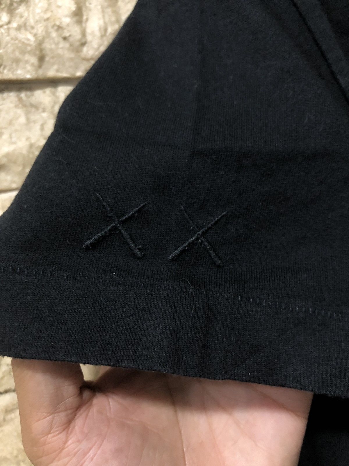 Japanese Brand × Kaws × Uniqlo Uniqlo X Kaws Sesame Street Tee Size US S / EU 44-46 / 1 - 5 Thumbnail