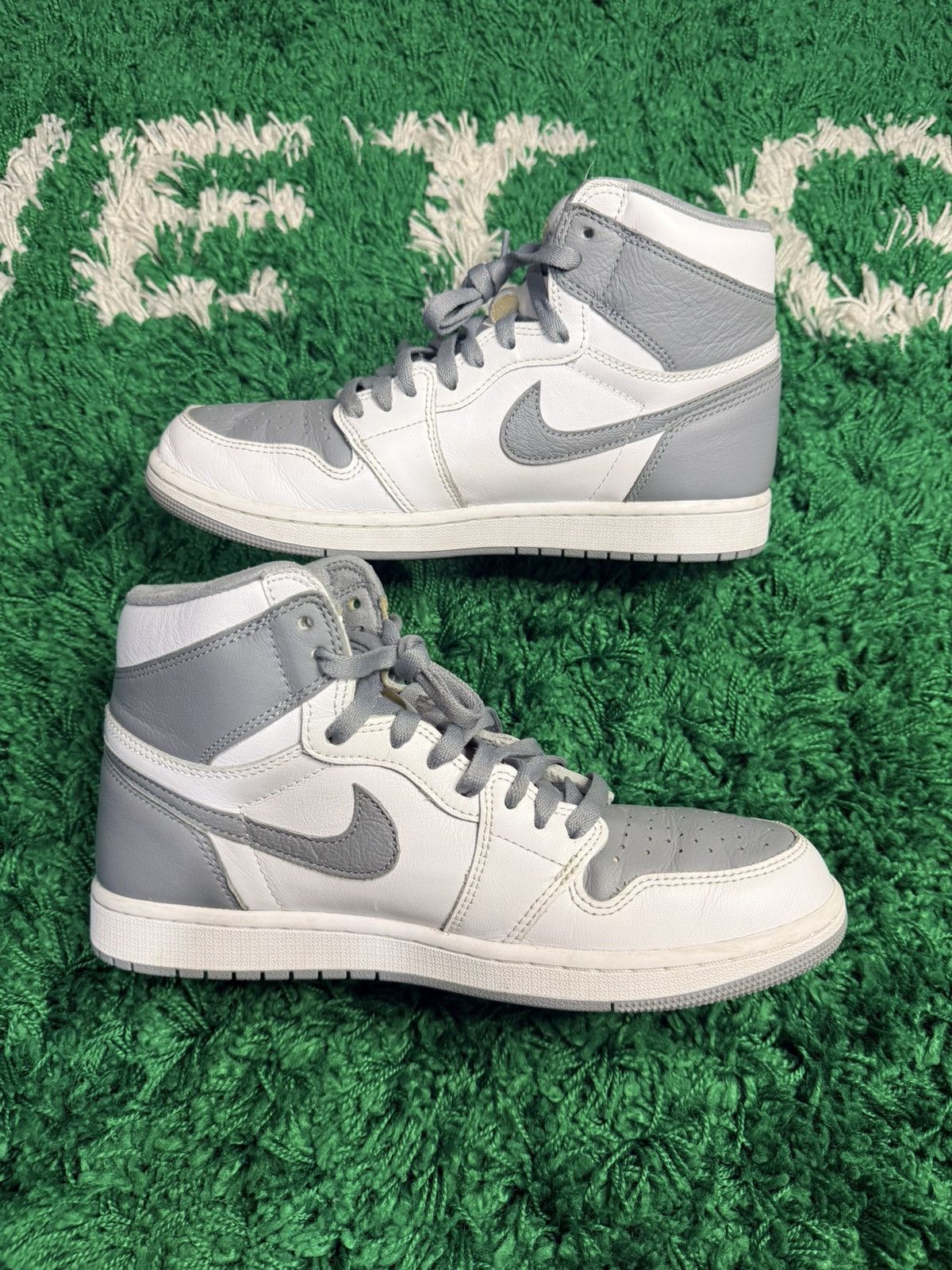 Jordan Brand Air Jordan 1 Retro High OG Stealth Size 10 Very Clean! Size US 10 / EU 43 - 2 Thumbnail