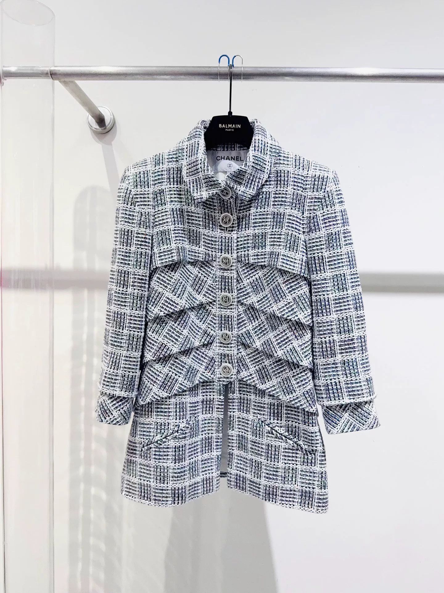 Chanel chanel ruffle detail waterfall jacket Size US S / EU 44-46 / 1 - 1 Thumbnail