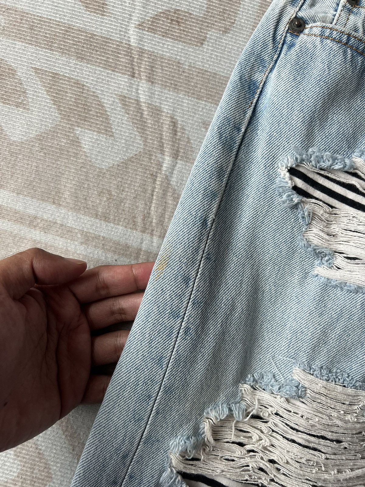 Levi's VINTAGE DISTRESSED KURT COBAIN JEANS Size US 30 / EU 46 - 5 Thumbnail