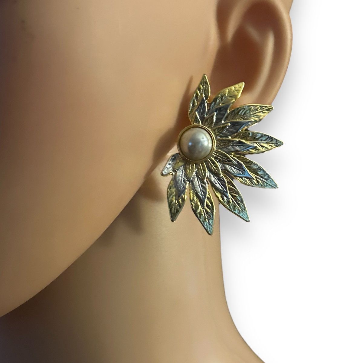 Other Two tone halved sunflower post earrings Size ONE SIZE - 2 Thumbnail