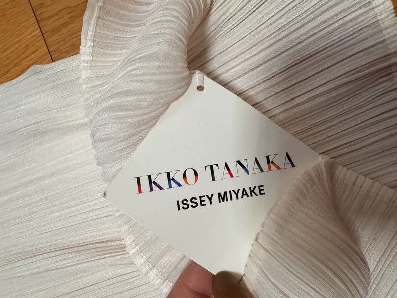 Issey Miyake Issey Miyake size:3 White pleated short-sleeved shirt Size M / US 6-8 / IT 42-44 - 5 Thumbnail