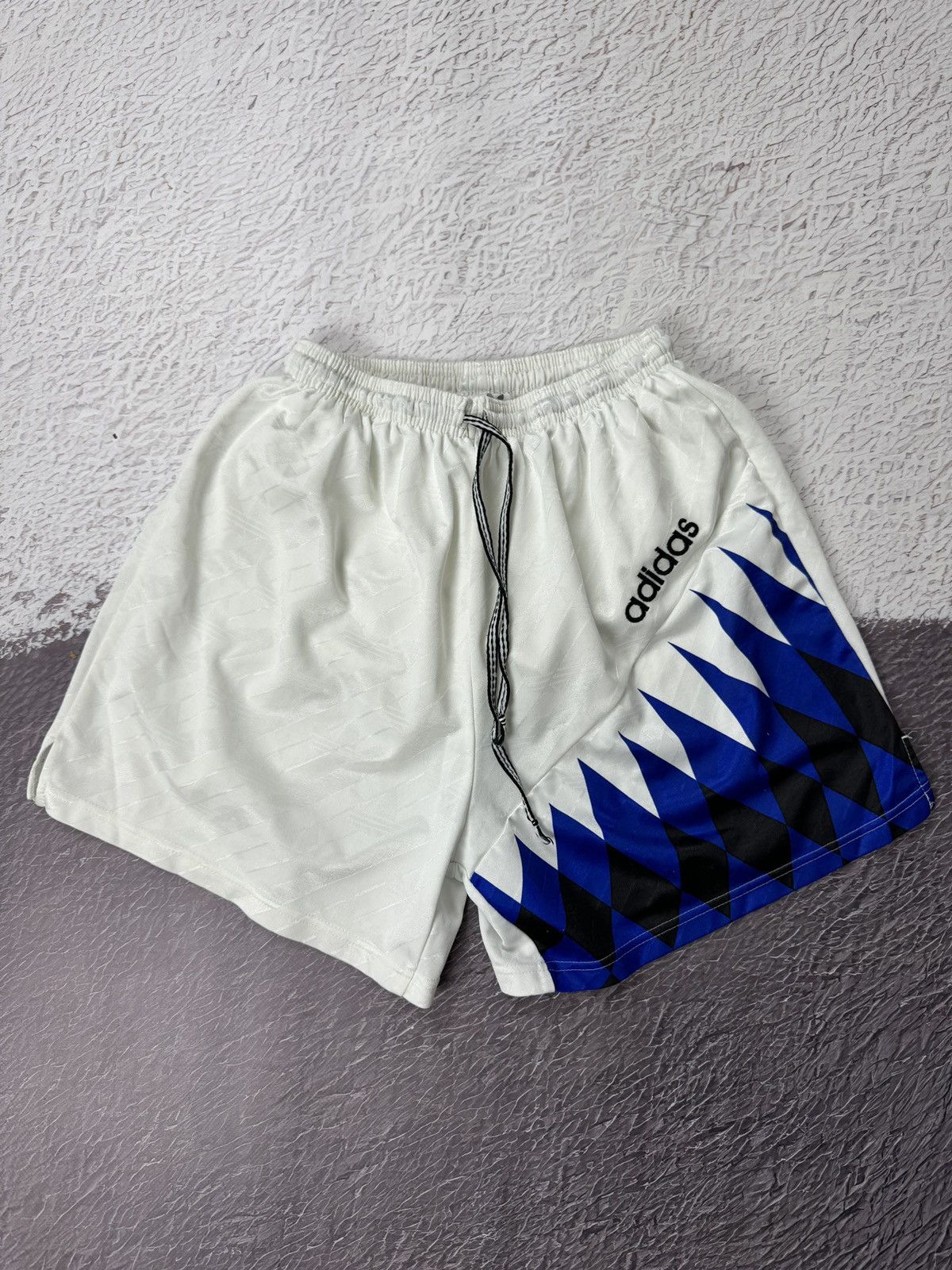 Adidas Adidas Football made in England shorts Blanc 90s vintage Size US 34 / EU 50 - 1 Thumbnail