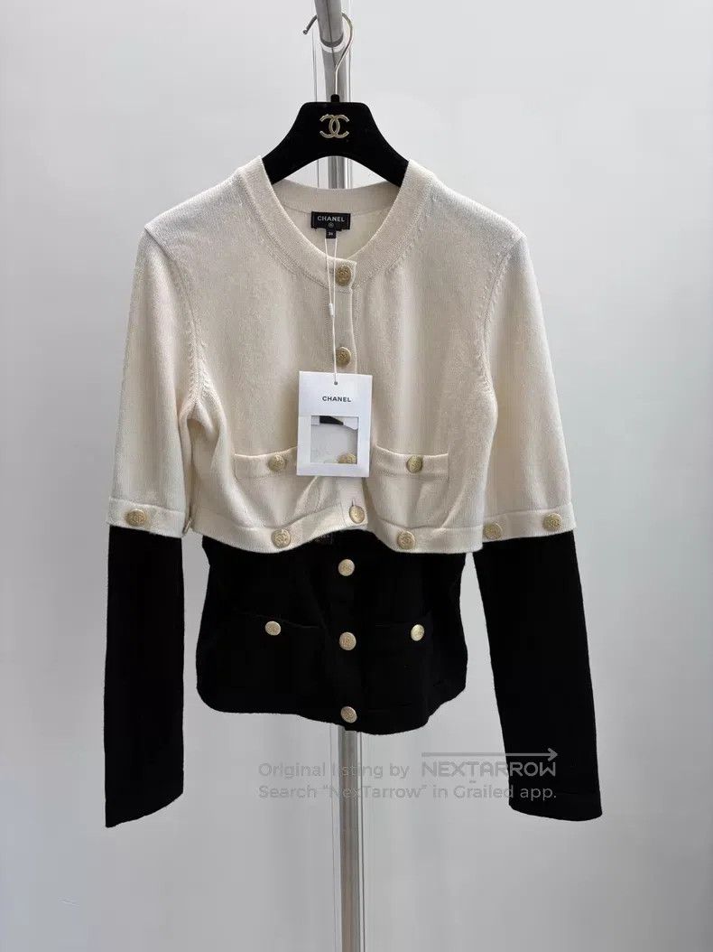 Chanel Chanel Black and white color matching can be disassembled Size XS / US 0-2 / IT 36-38 - 1 Thumbnail