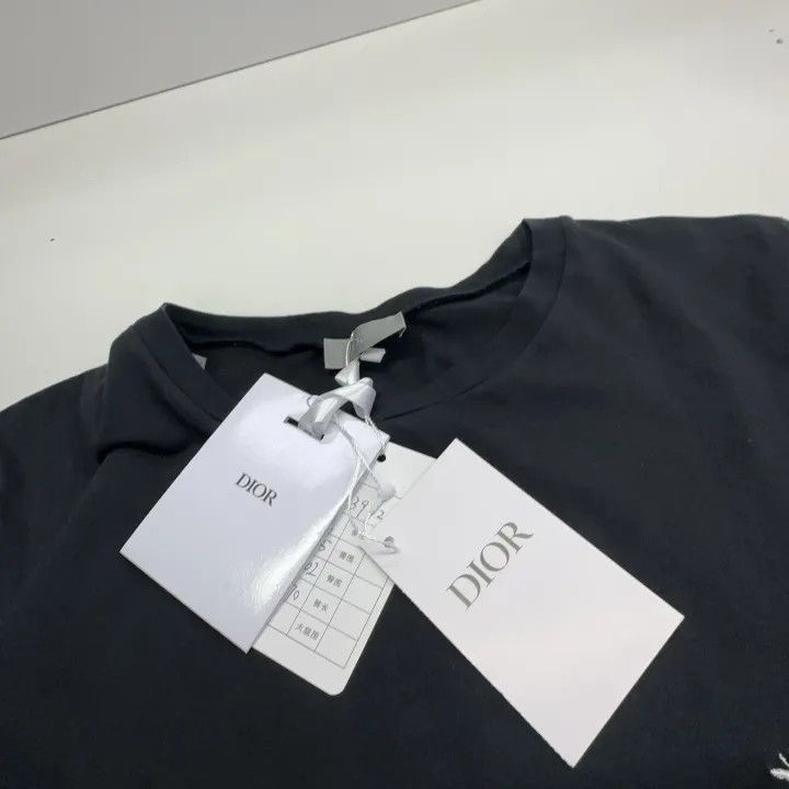 Dior Dior Bee Embroidered Black T-Shirt for Men and Women 0079-2 Size L / US 10 / IT 46 - 1 Thumbnail