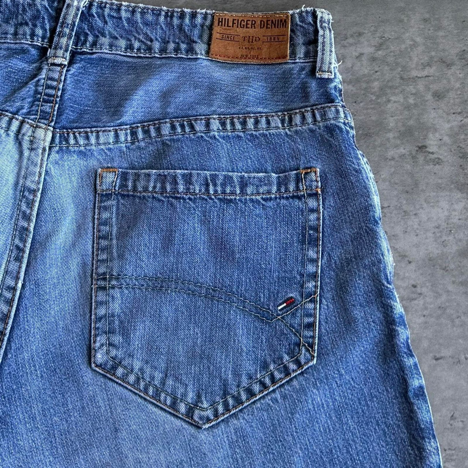 Japanese Brand × Tommy Hilfiger × Vintage Vintage Y2K Tommy Hilfiger Embroidered Baggy Opium Jeans Size US 35 - 3 Thumbnail