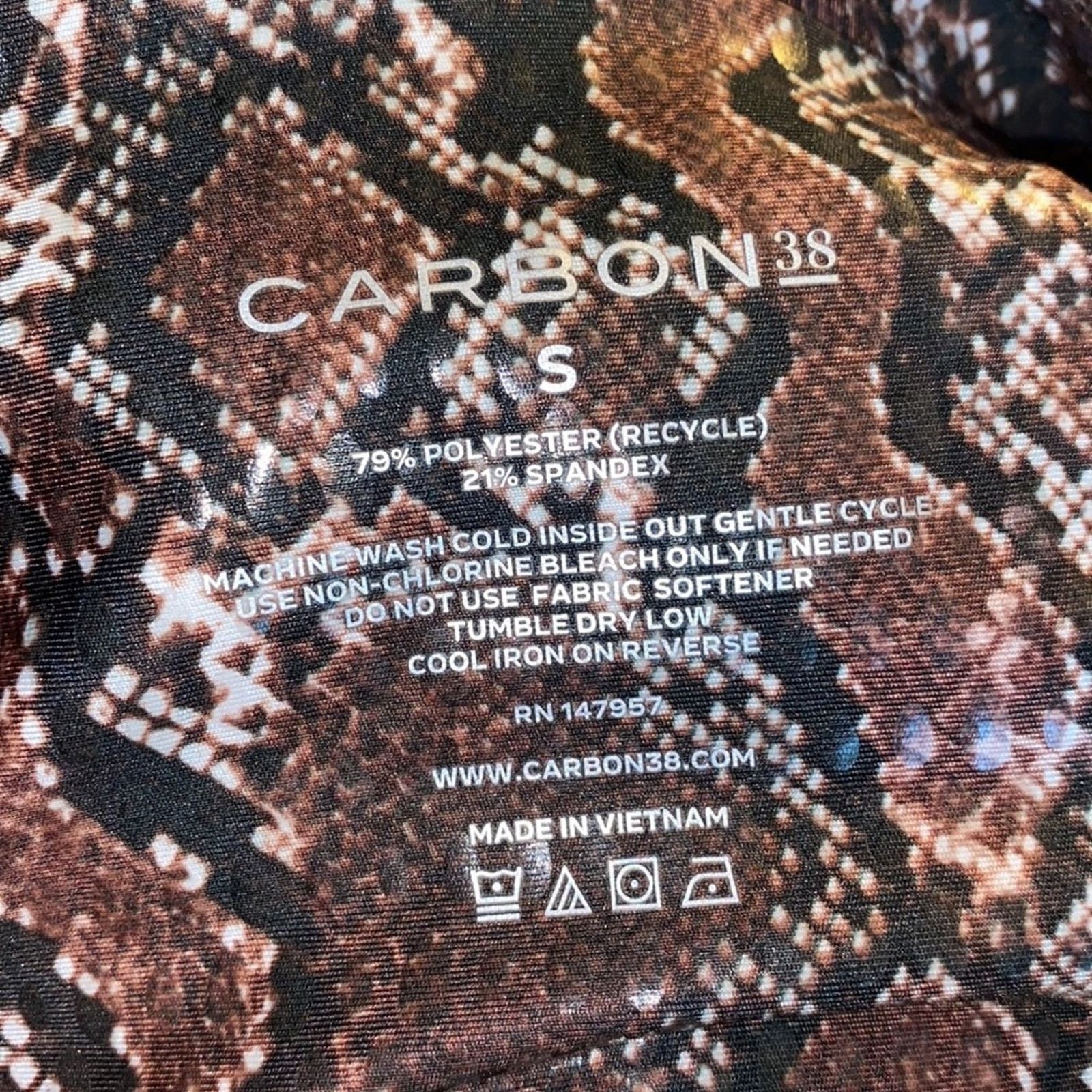 Carbon Carbon38 $120 High Rise 7/8 Legging True Snake Sz S NWOT Size 22" - 5 Thumbnail