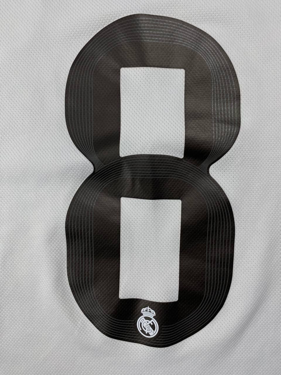 Adidas adidas Real Madrid 2025 2026 Valverde #8 Home V2 Jersey Size US M / EU 48-50 / 2 - 17 Thumbnail
