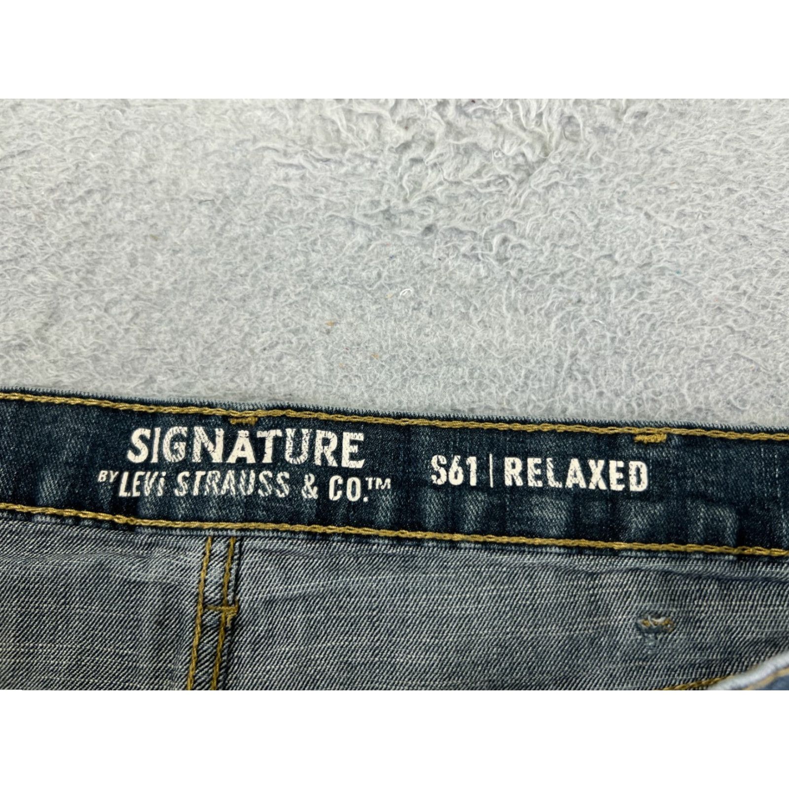 Levi's Levis Shorts Mens 38 Blue Cutoff Denim Jean S61 Relaxed Fit Cotton Blend 36x13 Size US 38 / EU 54 - 7 Thumbnail