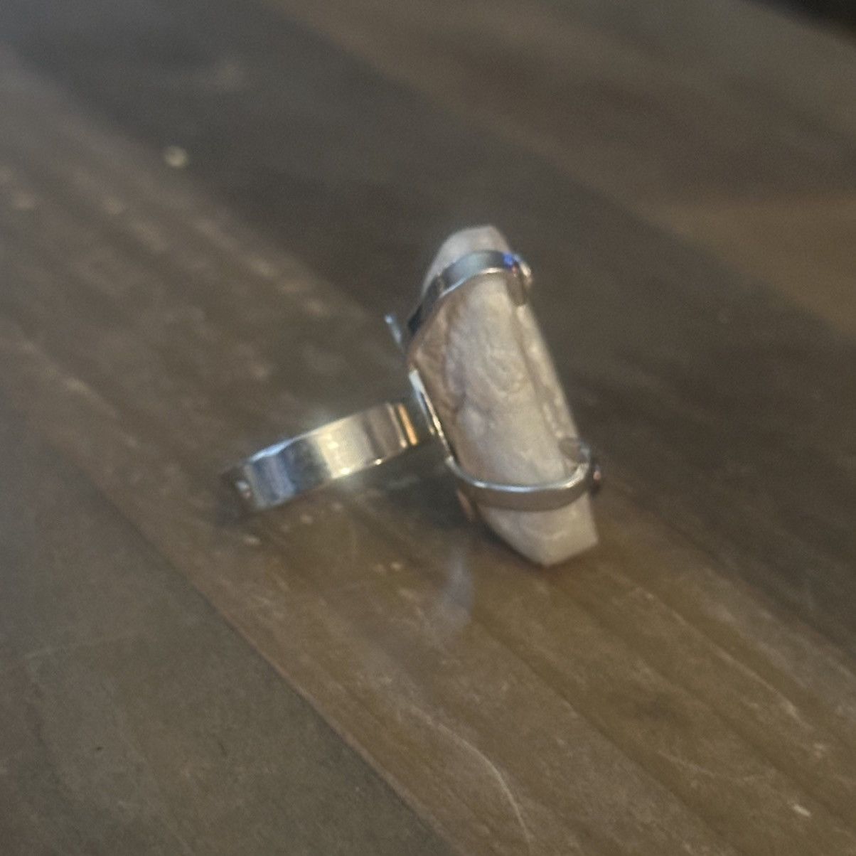 Vintage Vintage white druzy geode quartz statement ring Size ONE SIZE - 5 Thumbnail