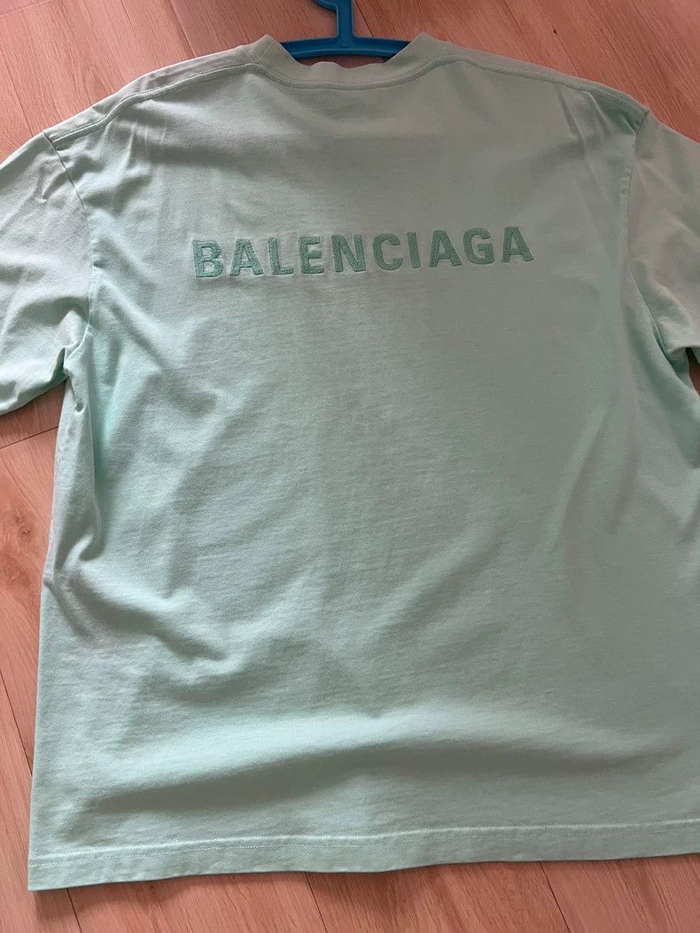 Balenciaga Balenciaga Mint Green Short Sleeve Tee Size US S / EU 44-46 / 1 - 8 Thumbnail