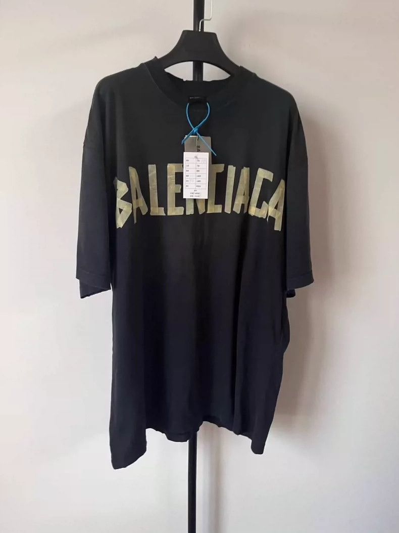 Balenciaga Balenciaga Adhesive tape adhesive tape short-sleeved T-shi Size US M / EU 48-50 / 2 - 1 Thumbnail