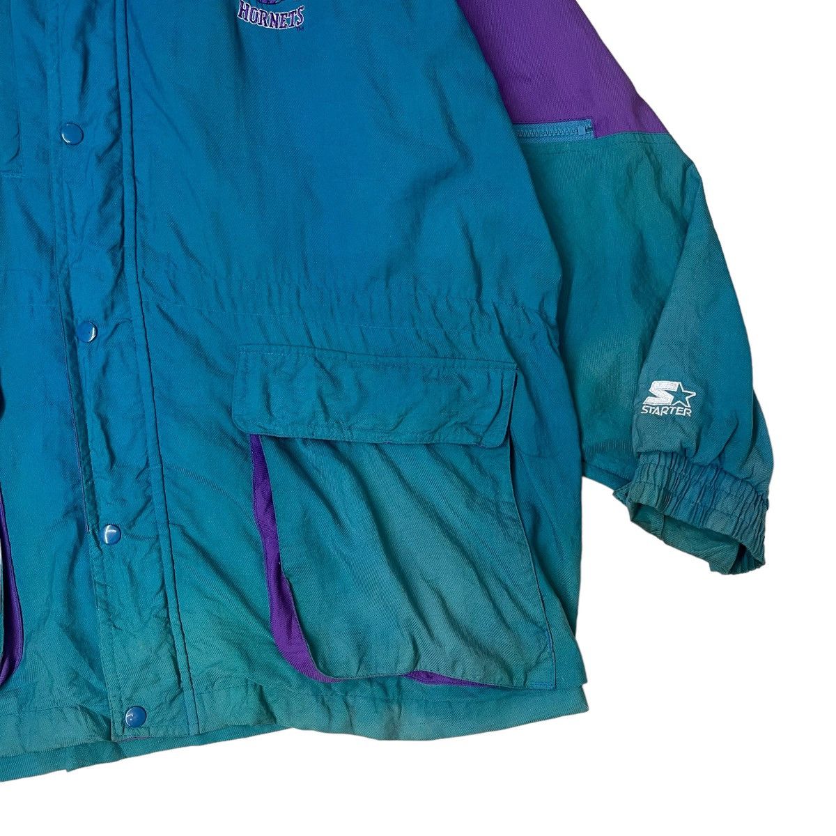 NBA × Starter Charlotte Hornetts Big Logo Zipper Jacket Sun Faded Size XL Size US XL / EU 56 / 4 - 7 Thumbnail