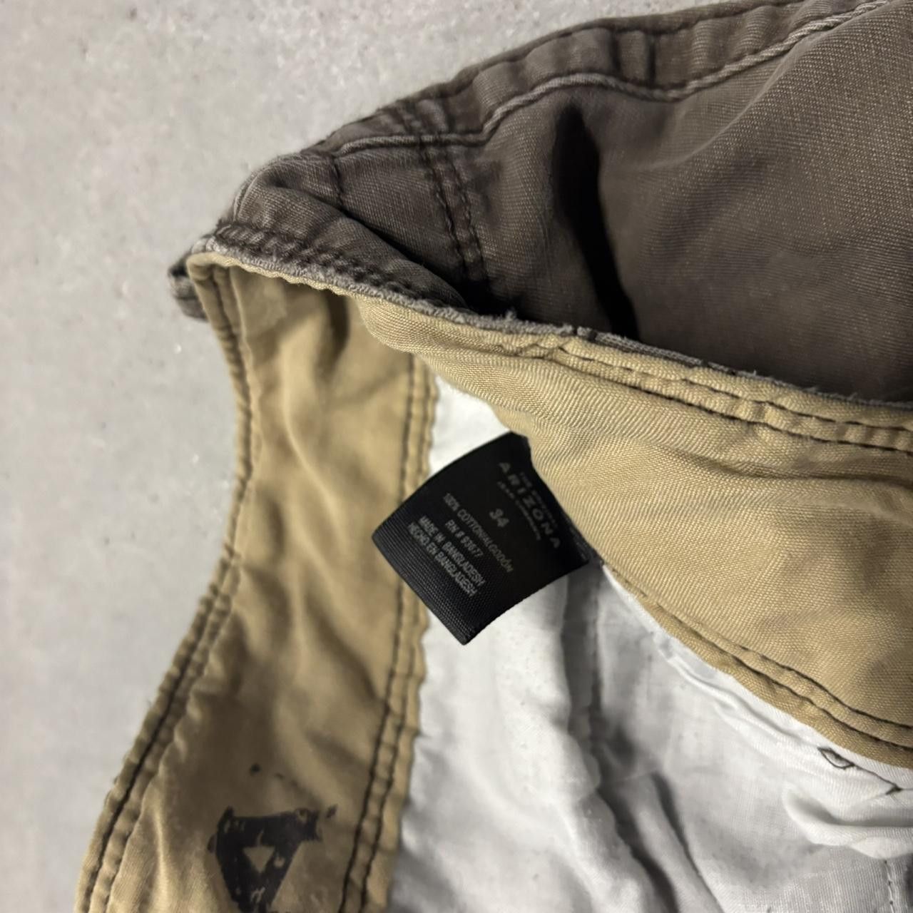 Japanese Brand × Vintage Crazy Vintage Y2K/2000s Baggy Faded Brown Skater Style Cargo Shorts! Size US 33 - 5 Thumbnail