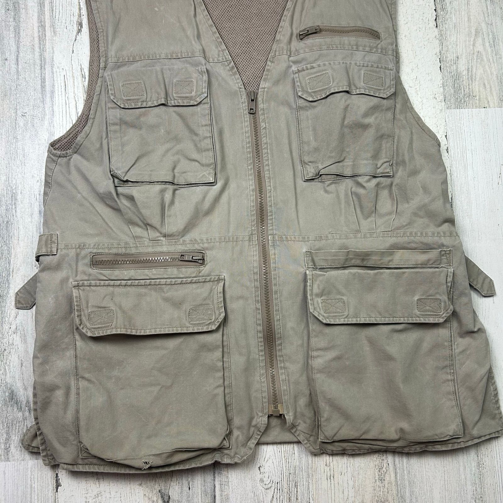 L.L. Bean × Vintage L.L. Bean Women's Sleeveless Vented Vest Beige Hunt Fish Size L / US 10 / IT 46 - 2 Thumbnail