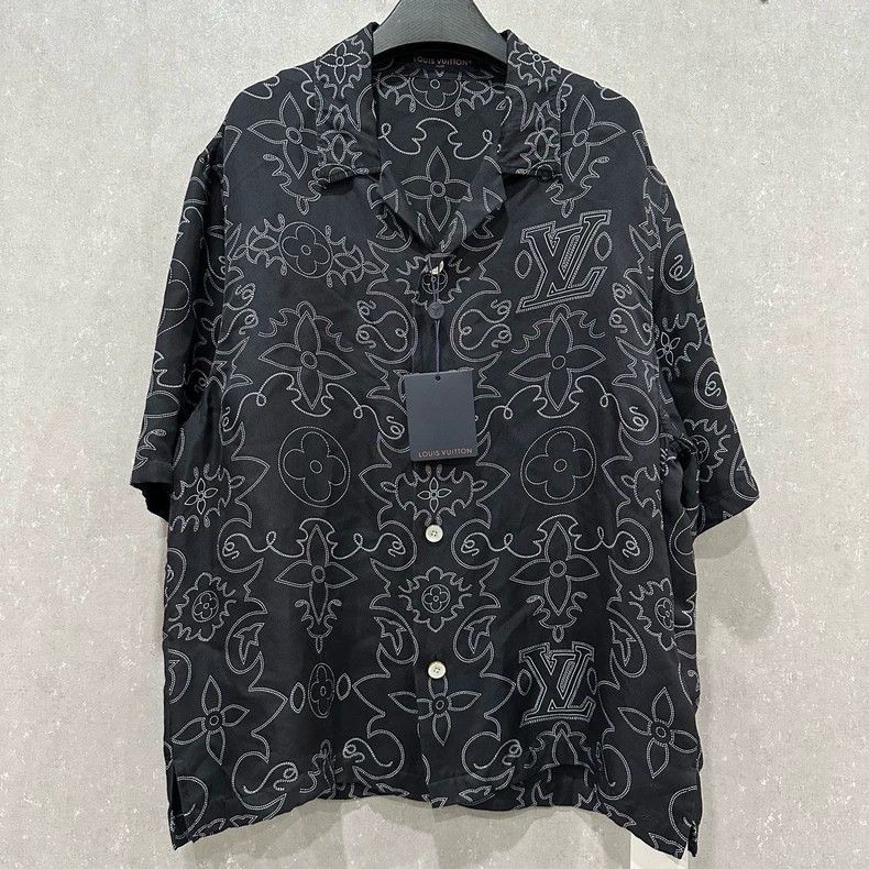 Louis Vuitton Louis Vuitton Printed single-breasted shirt with loose sho Size US L / EU 52-54 / 3 - 1 Thumbnail