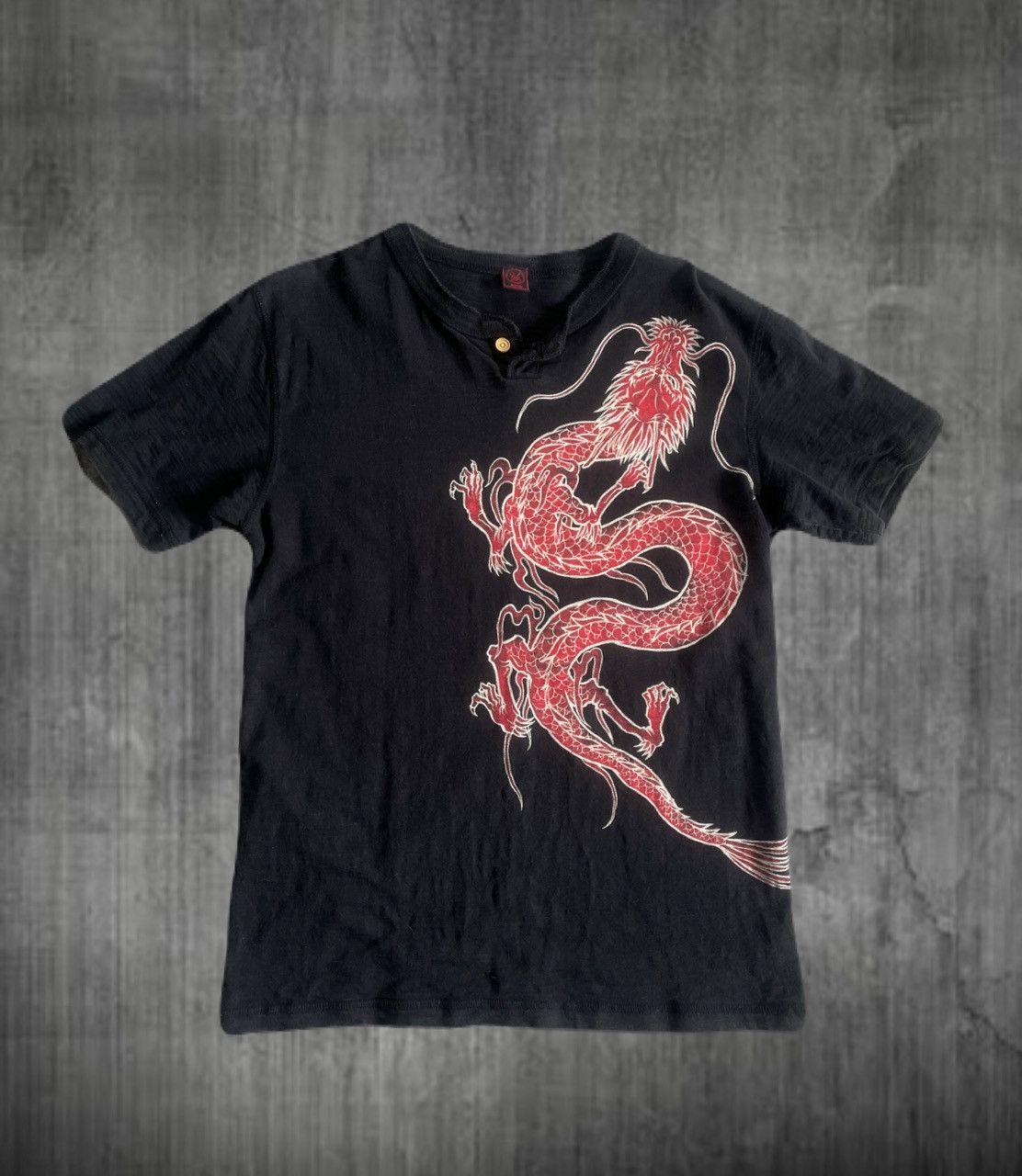2000s Japanese archive Yakuza Sukajan Dragon Button Tee