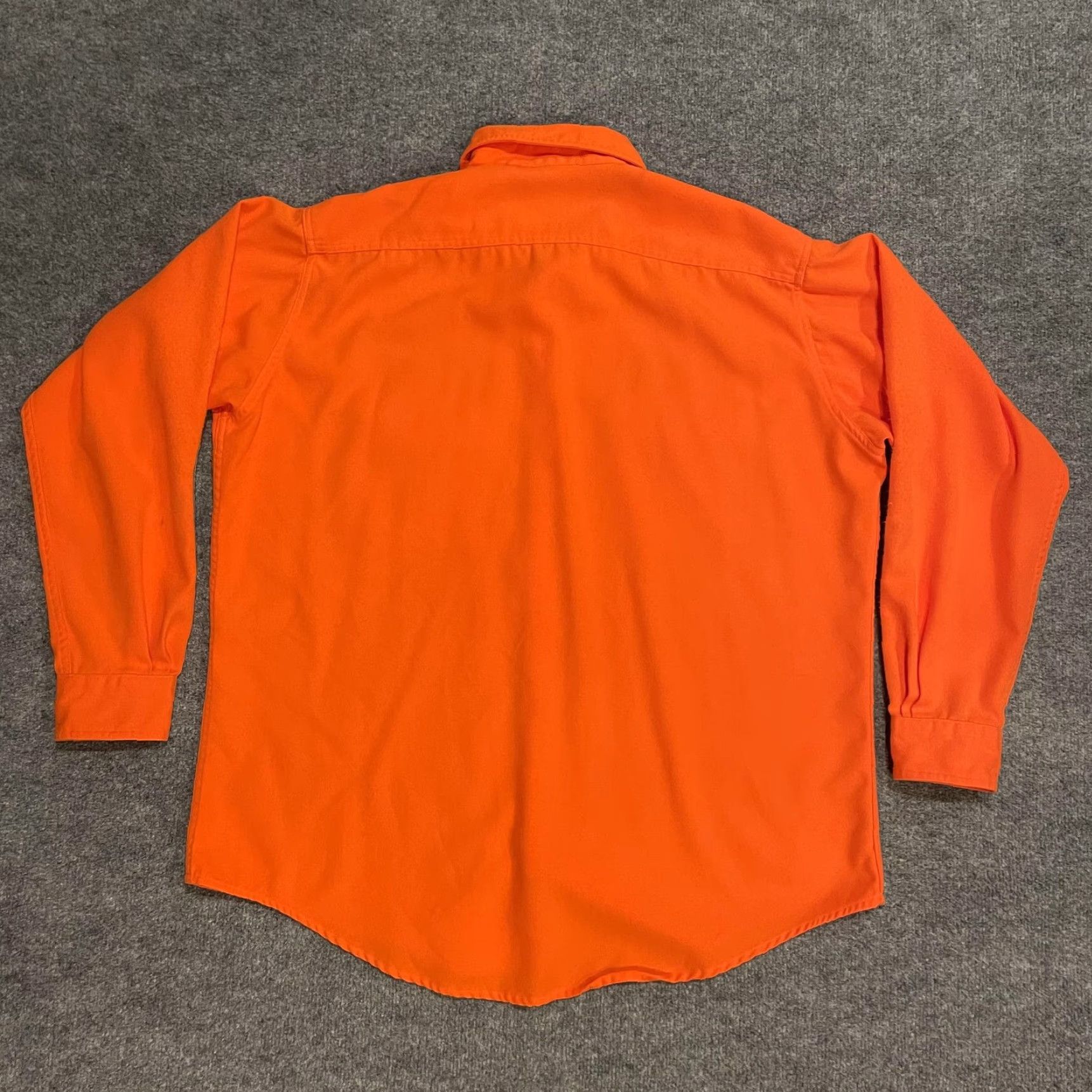 Vintage VINTAGE L.L. BEAN Blaze Orange Heavyweight Hunting Shirt Mens XLT Tall Button-Up Long Sleeve Size US XL / EU 56 / 4 - 2 Thumbnail