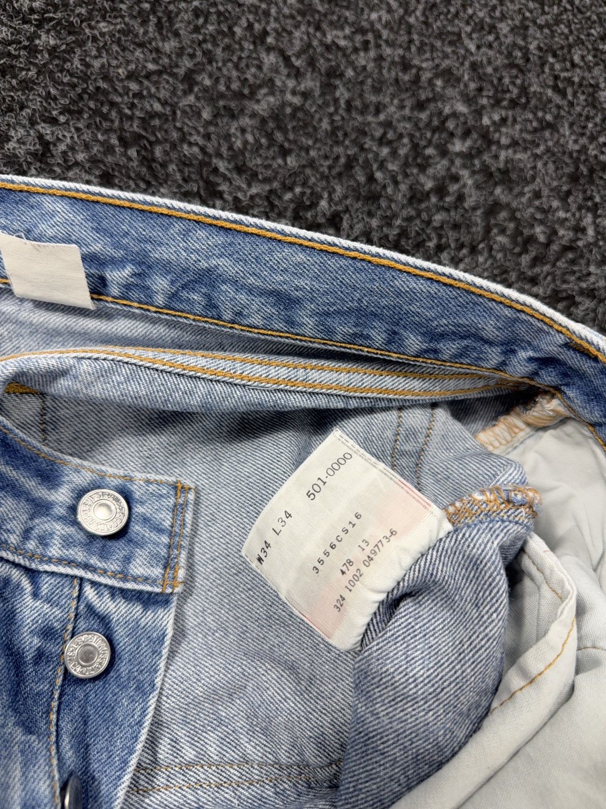 Levi's Vintage Clothing Vintage 90s Levi’s 501XX Distressed Western USA Faded Jeans Size US 32 / EU 48 - 13 Thumbnail