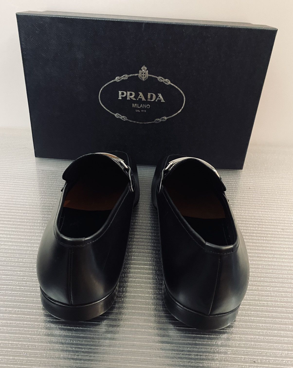 Prada Prada 🇮🇹 Nero smart calf metal logo plate vamp loafer 9.5 NEW Size US 9.5 / EU 42-43 - 11 Thumbnail