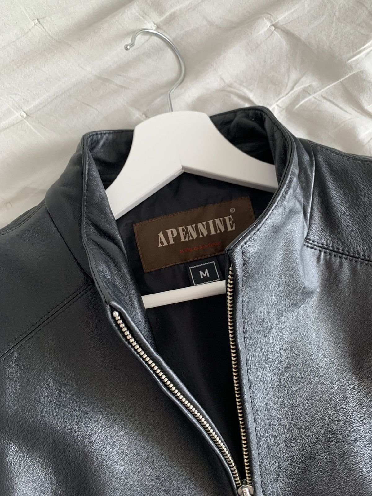 Leather Black leather Jacket casual classic style Size US M / EU 48-50 / 2 - 8 Thumbnail