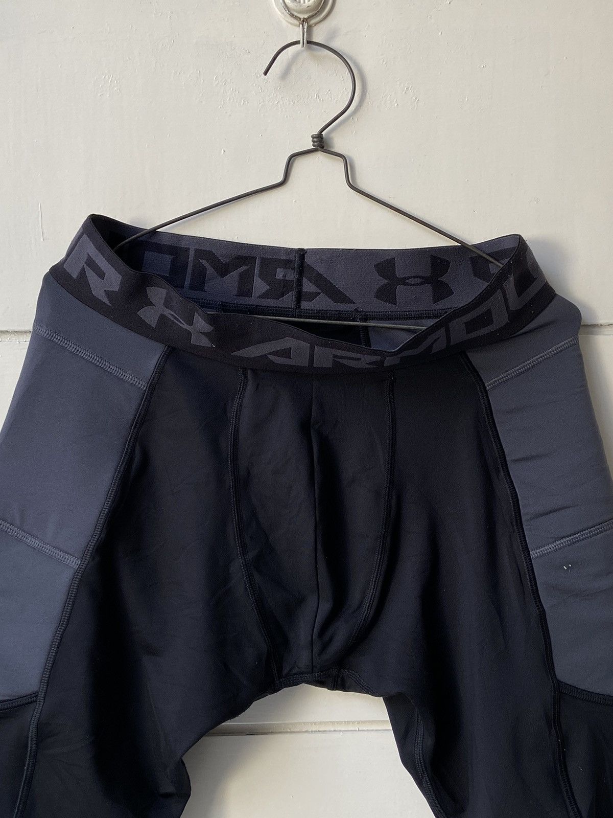 Under Armour Under Armour Heatgear Shorts Size US 26 / EU 42 - 13 Thumbnail
