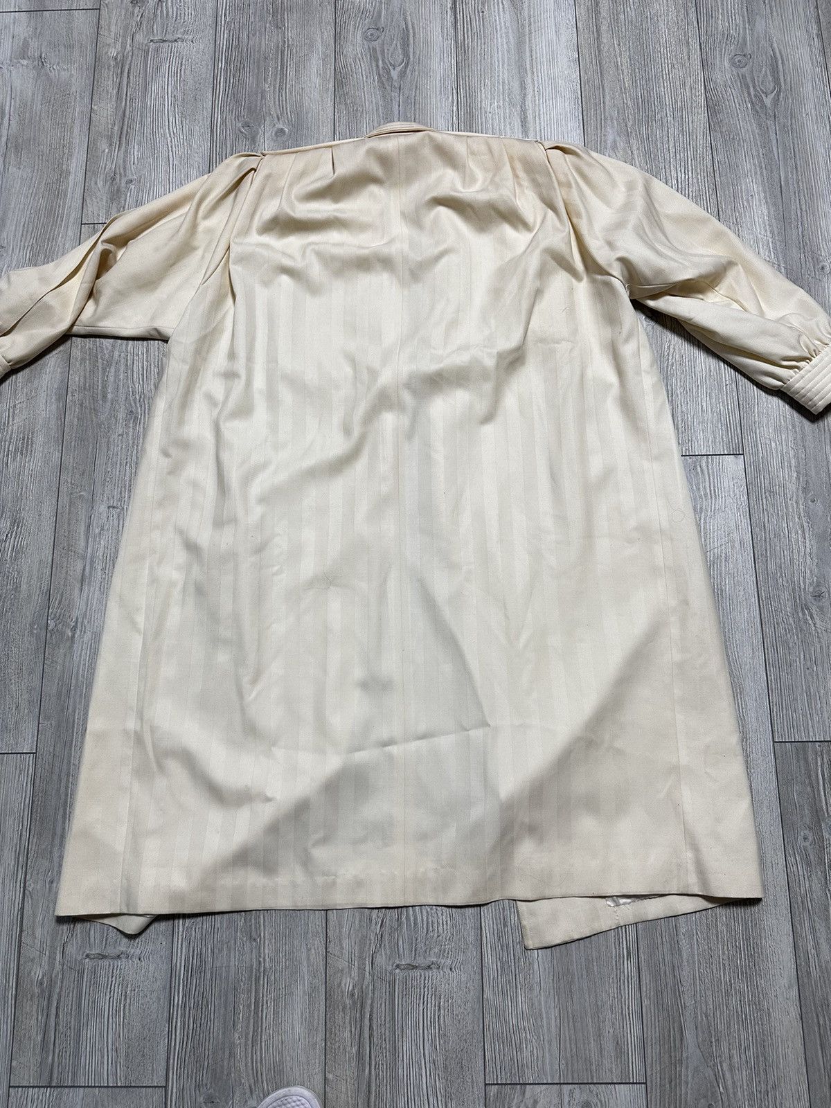 Balenciaga 80’s Vintage Balenciaga Trench Coat Rare Size XS / US 0-2 / IT 36-38 - 9 Thumbnail
