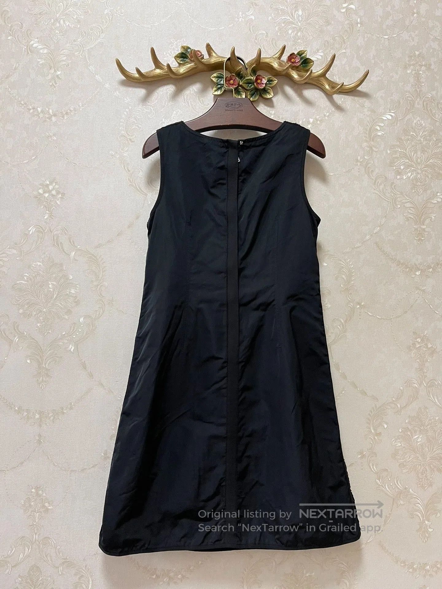 Louis Vuitton LV Sleeveless Embroidered Logo Dress. Size M / US 6-8 / IT 42-44 - 9 Thumbnail