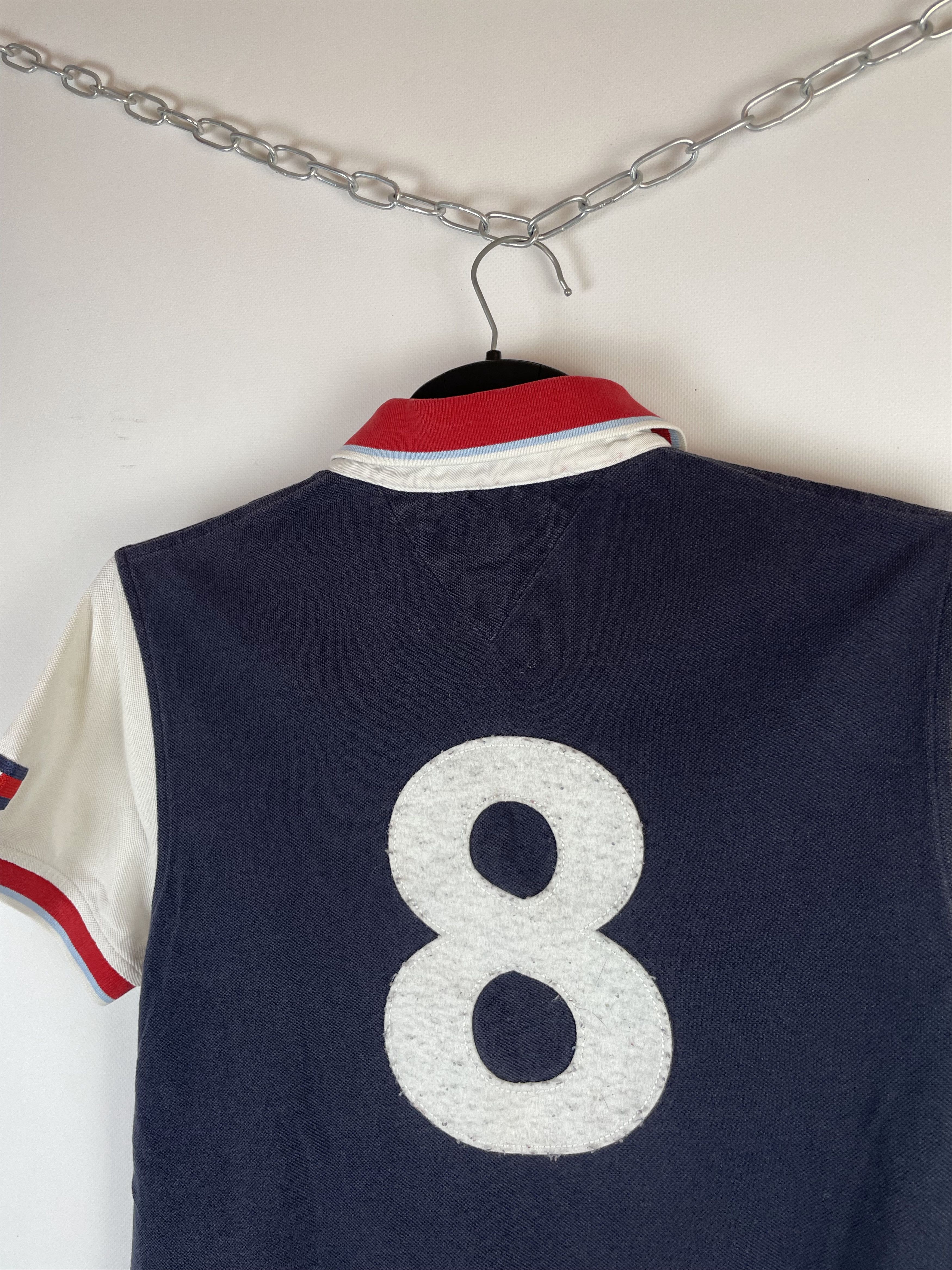 Other Vintage Tommy Hilfiger Polo T Shirt Rugby Big Logo 90s Size US S / EU 44-46 / 1 - 11 Thumbnail