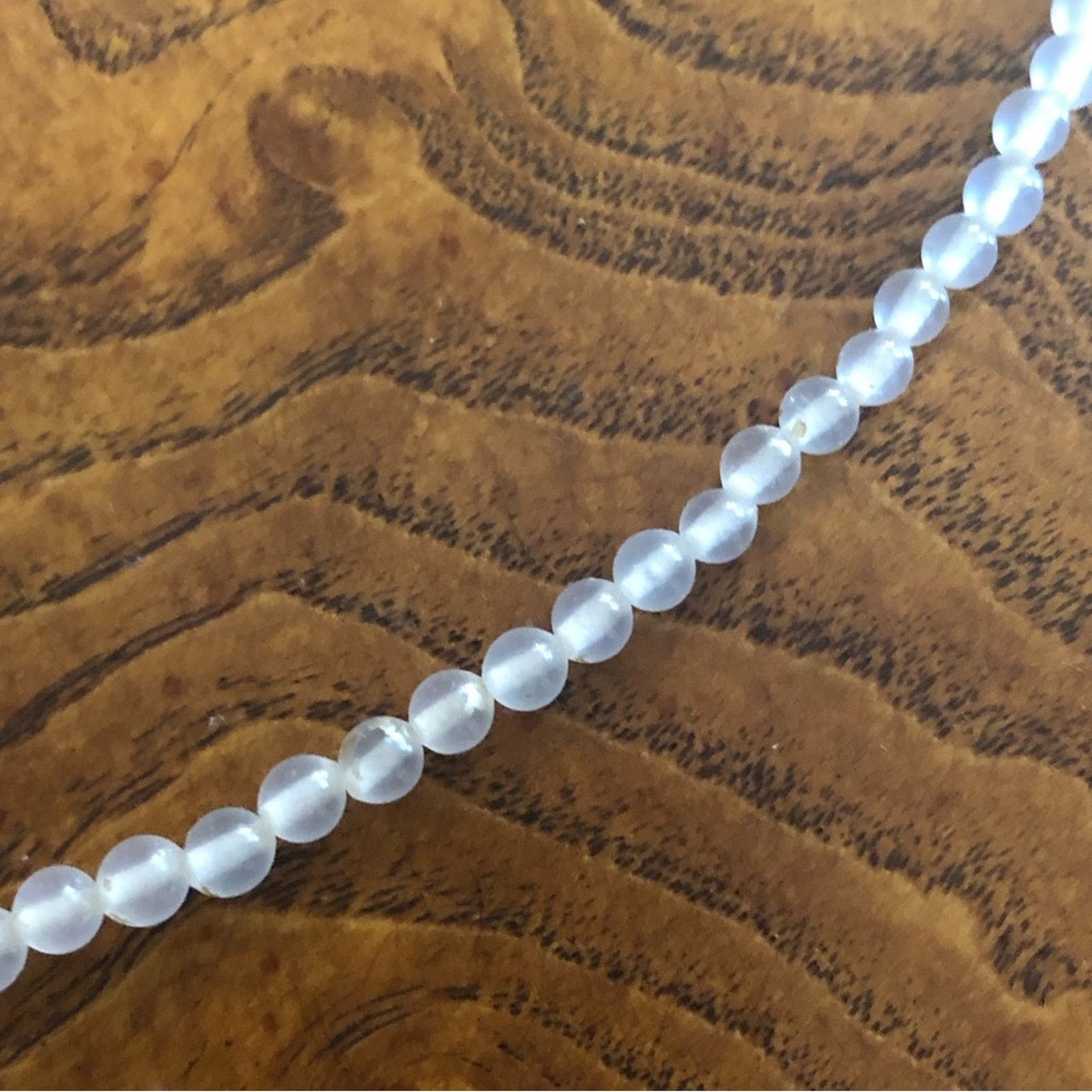 Vintage Vintage mid century opalescent glass wedding bead necklace Size ONE SIZE - 12 Thumbnail
